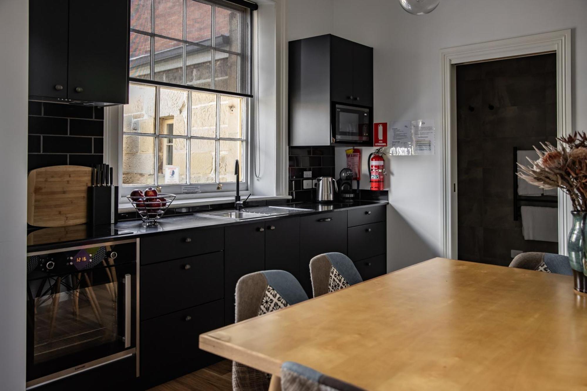 Sanctum Boutique Apartments 호바트 외부 사진